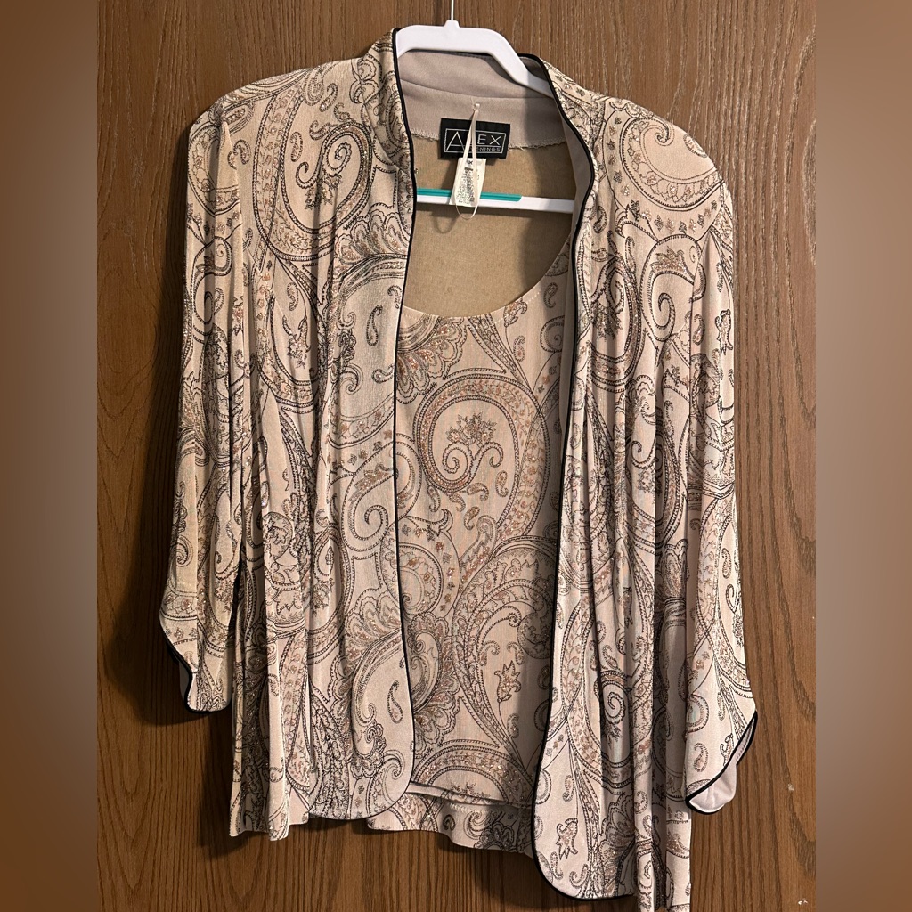 Beautiful Shell With Outer Jacket. Wore Only One As Mother Of The Groom.